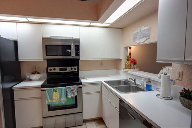 Building Photo - 508 Sea Oats Dr