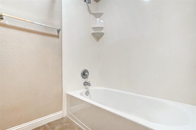 Building Photo - 3129 Goldenoak Cir