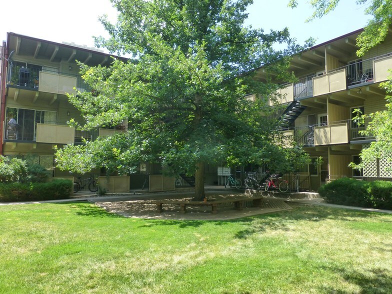 Building Photo - 2401 S Gaylord St