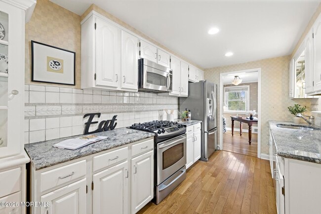 Building Photo - 606 Bridlemere Ave