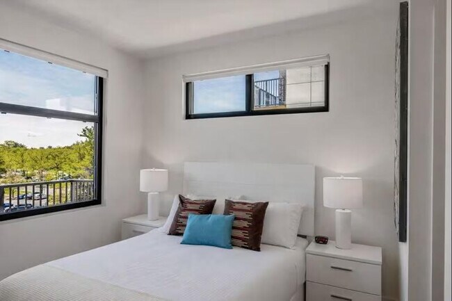 Building Photo - 365 Terhune Rd