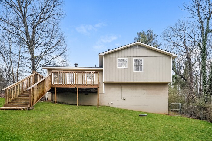Building Photo - 1333 Turf Dr