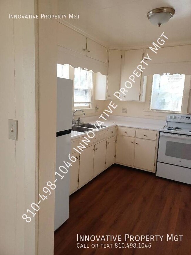 Building Photo - Beautifully updated 3 bed 1 bath! Carman-A...