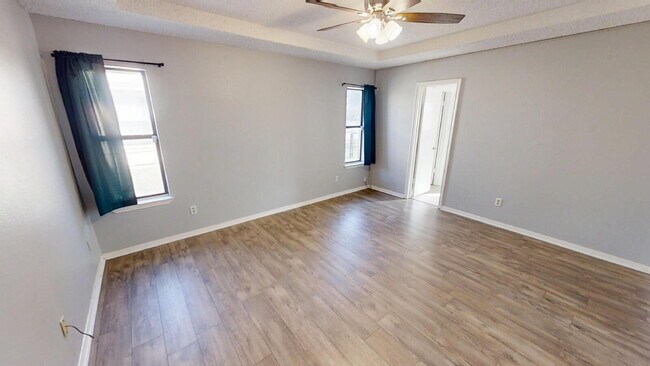 Building Photo - 1619 Leader Dr