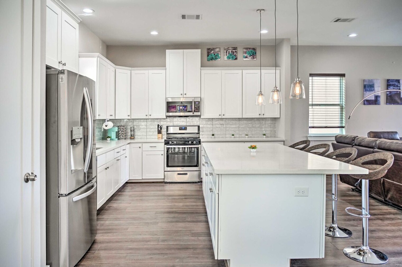 Building Photo - 6403 Bowling Green St