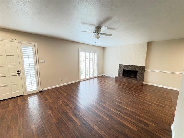 Building Photo - 2622 Custer Pkwy