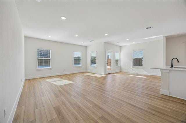 Building Photo - 2900 Woodbrook Dr