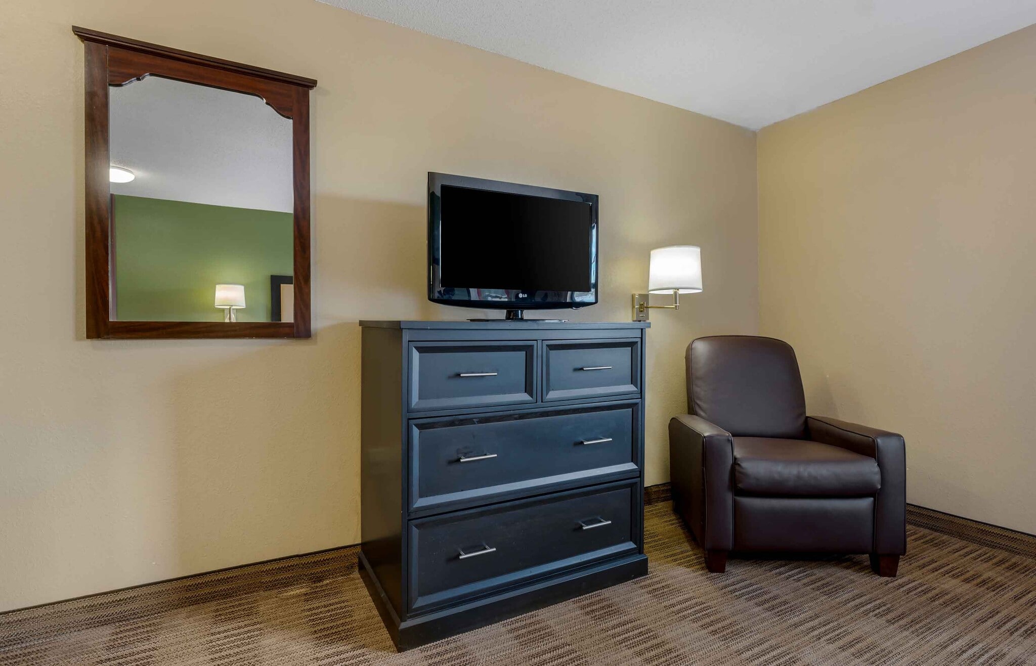 Building Photo - Furnished Studio-Chicago - Gurnee