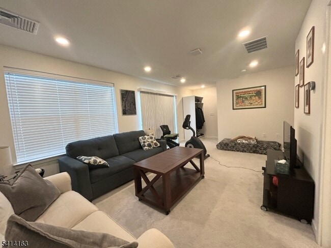 Building Photo - 14 Gerhard Pl