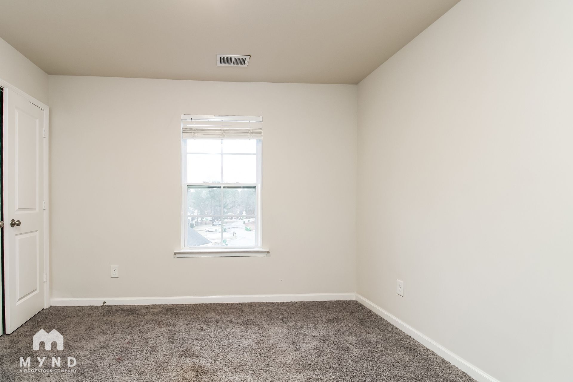 Building Photo - 700 Wild Duck Ln