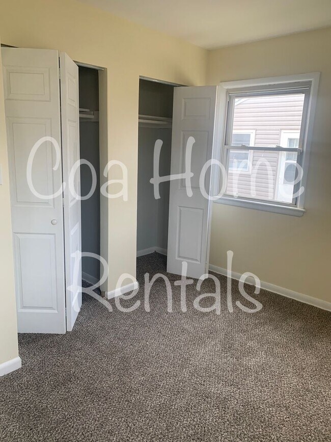 Building Photo - Derby Kansas