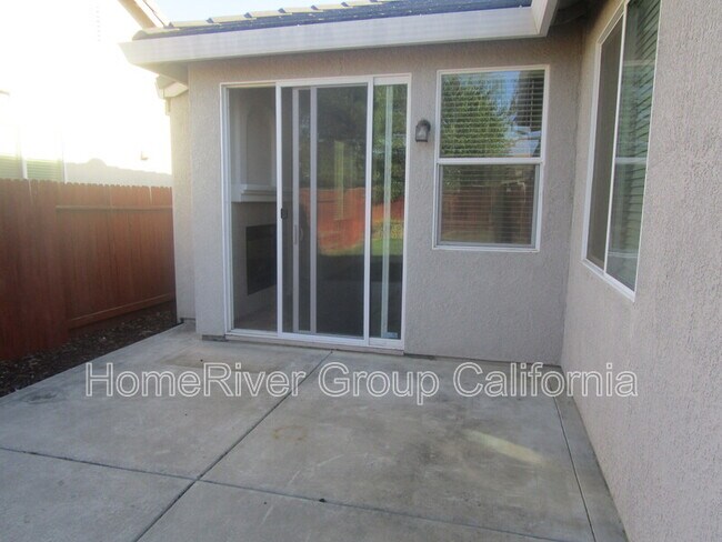 Building Photo - 1825 Acari Ave