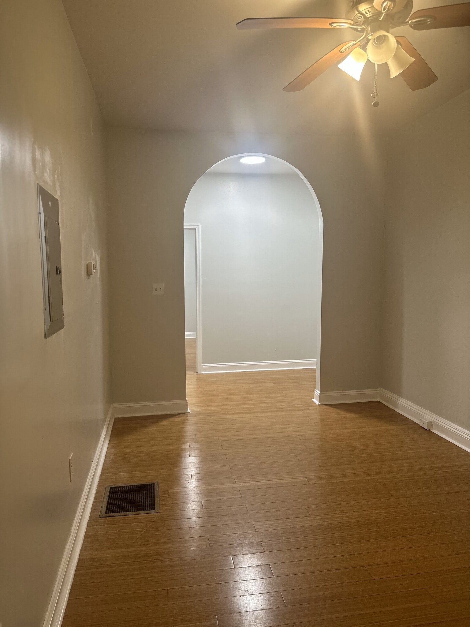 Spacious Living/Dining Rm area - 2448 Lakeview Ave