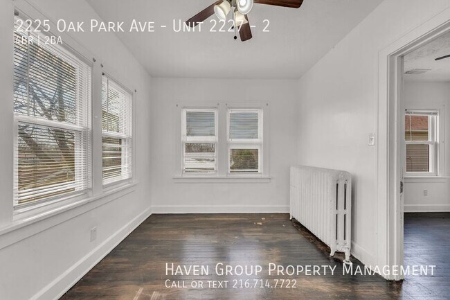 Building Photo - 2225 Oak Park Ave