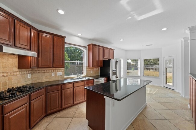 Building Photo - 26422 Creston Woods Dr