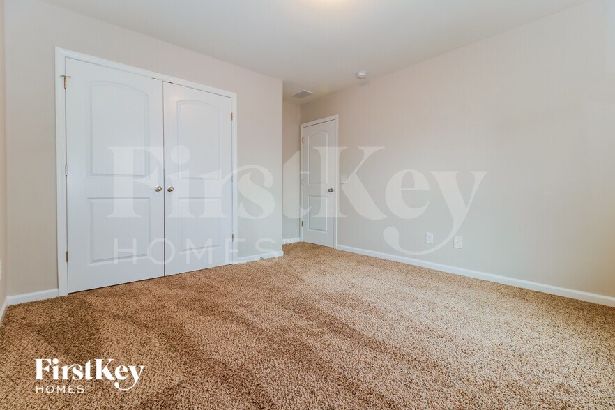 Building Photo - 104 Breeders Ct