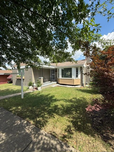 Building Photo - 1112 Chaplin St SE