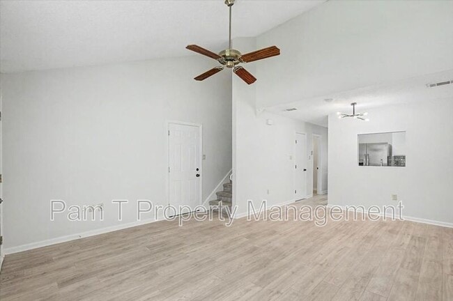 Building Photo - 128 Fox Chase Rd