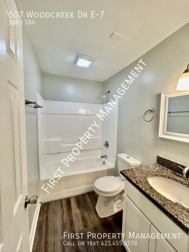Building Photo - 507 Woodcreek Dr