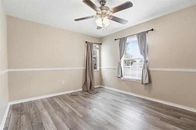 Building Photo - 2201 Coach House Blvd