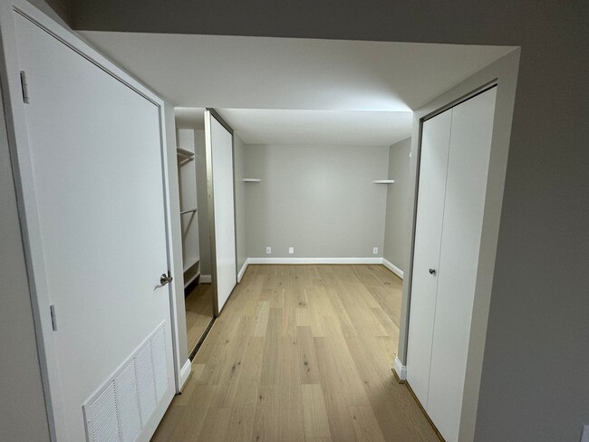 Building Photo - Direct Indoor Access to Ballston Metro wit...