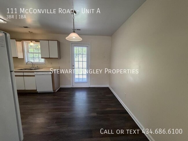 Building Photo - 111 McConville Rd