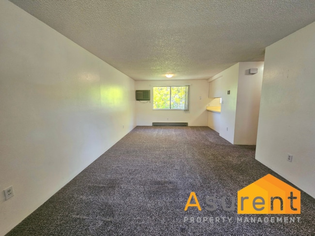 Building Photo - Bright & Spacious 2-Bedroom Apartment in A...