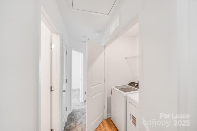 Building Photo - 2212 Cobble Ct