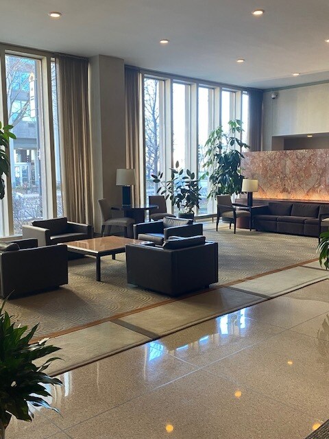 Building Photo - 3550 N Lake Shore Dr