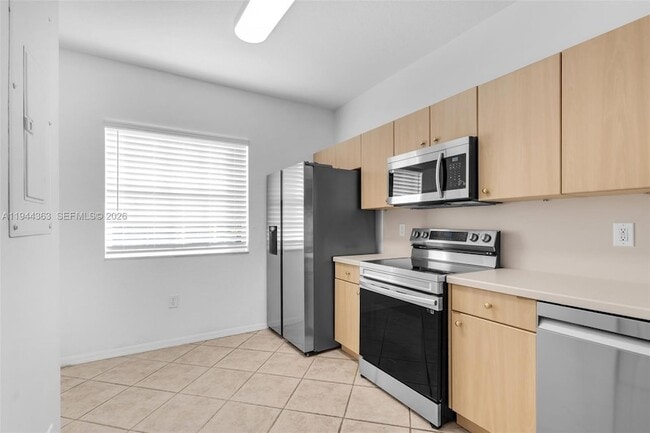 Building Photo - 5670 NW 116th Ave