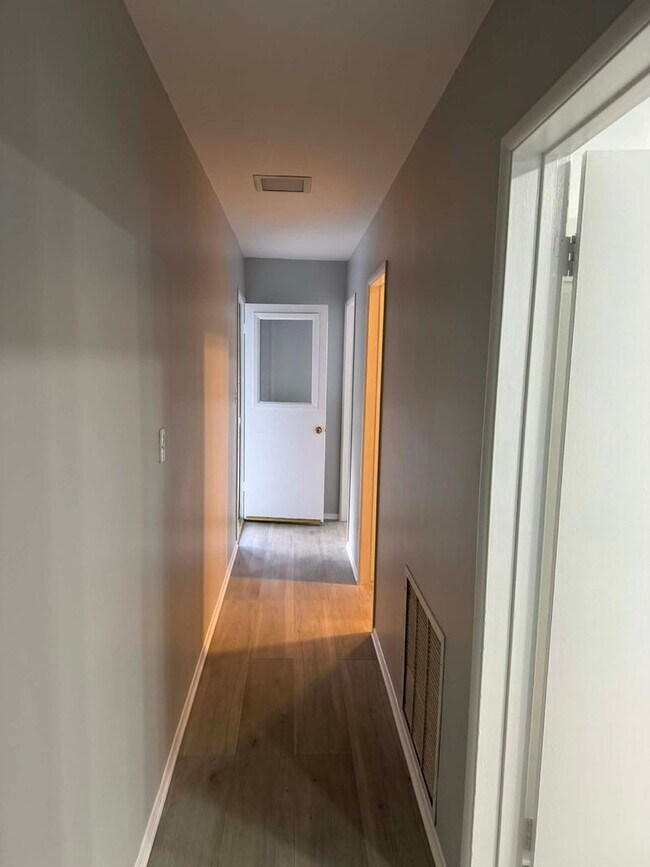 Building Photo - Stunning Single-Story Granada Hills Pool Home | 3 Bed | 2 Bath | 2,500 Sq Ft