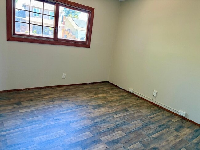 Building Photo - 478 Churchill Park Dr