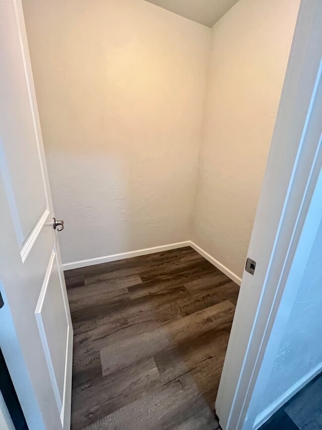 Building Photo - 199 Mellecker Way