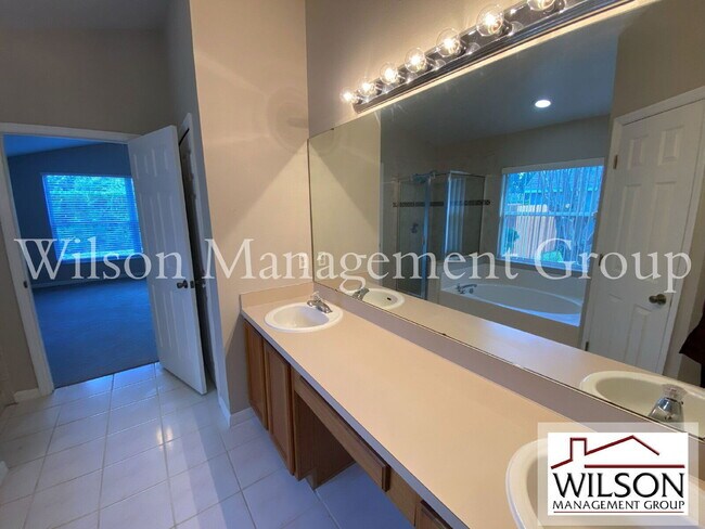 Building Photo - 13833 Riverpath Grove Dr