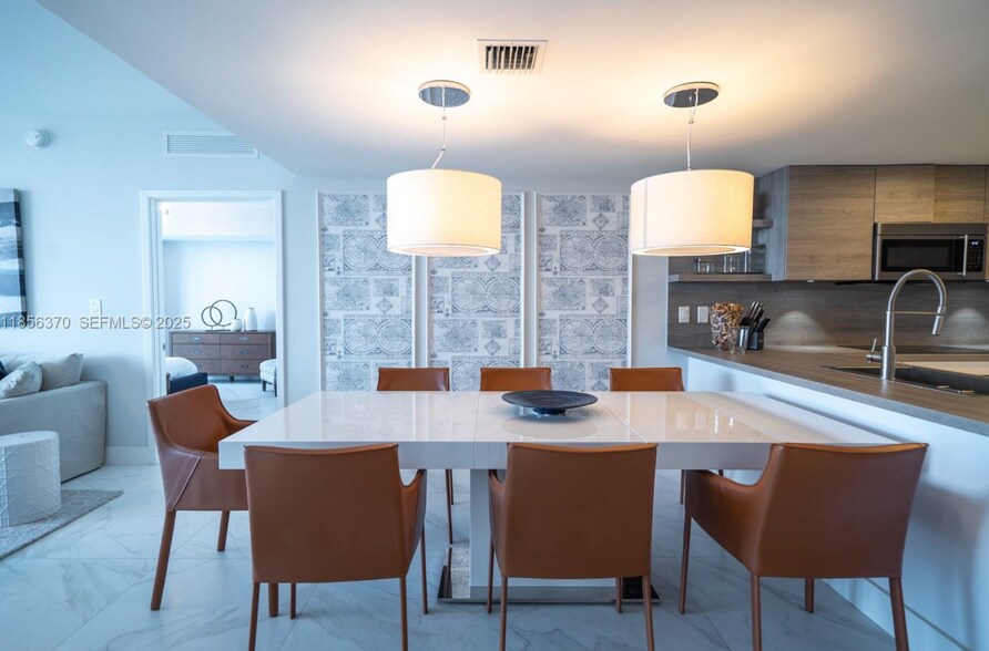 Building Photo - 400 Sunny Isles Blvd