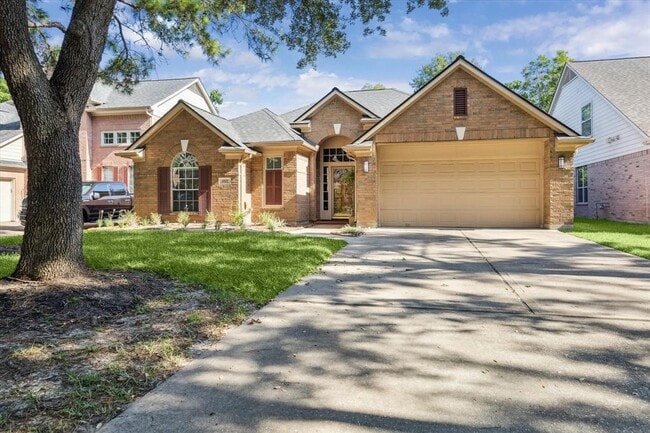 Primary Photo - 9527 Shadow Gate Ln