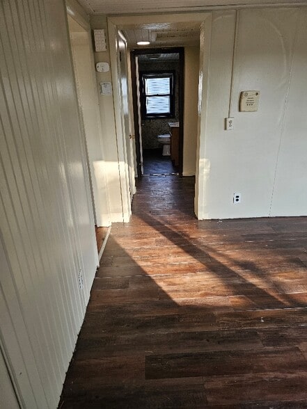 Building Photo - 1627 Norton