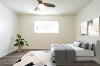 Building Photo - 1050 Meadow Lake Dr