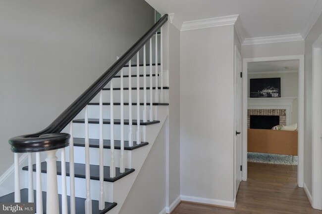 Building Photo - 701 Ridge Dr