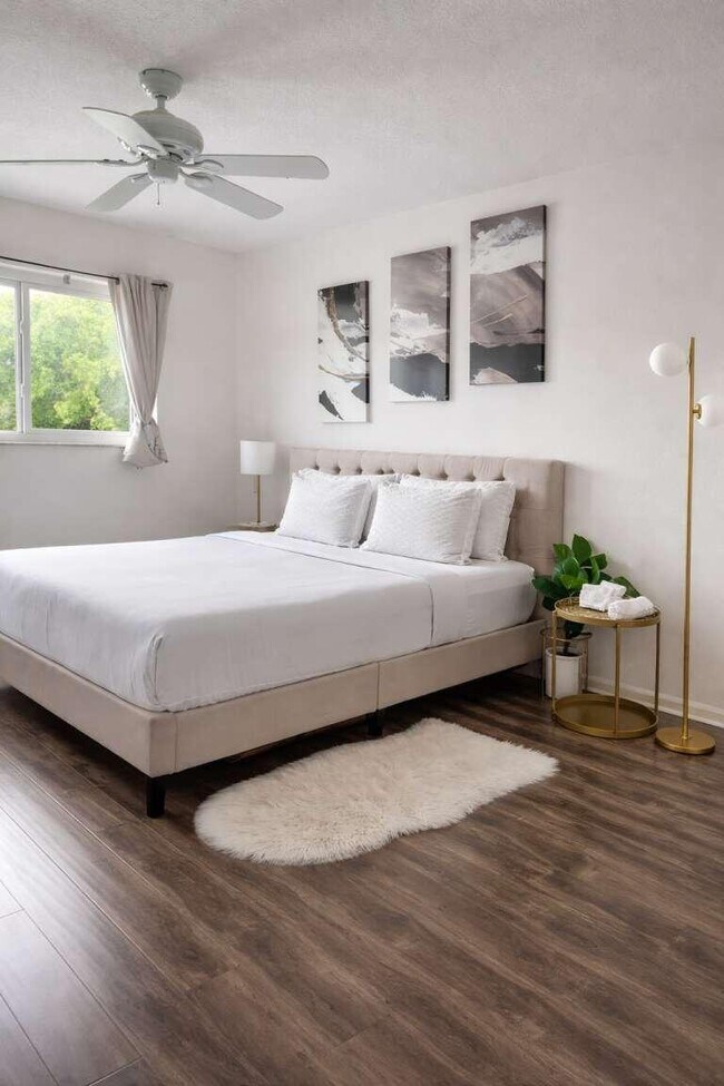 Building Photo - 6843 NW 29th Ave