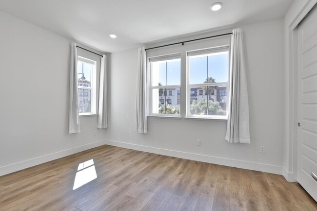 Building Photo - 1435 El Camino Real