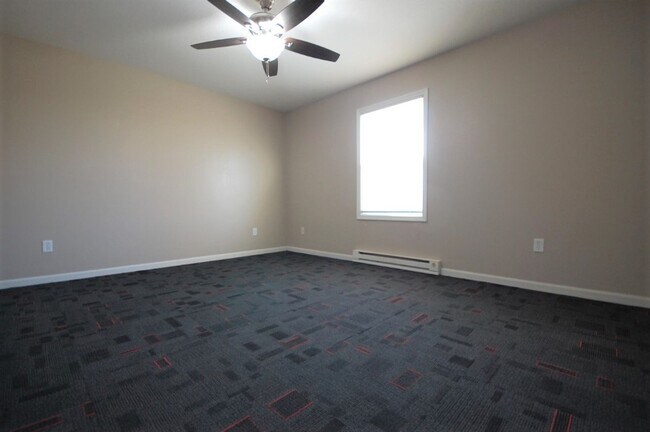 Building Photo - 105-107 South Plum
