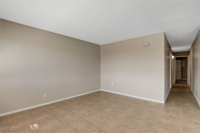 Building Photo - 620 Palmhurst Dr