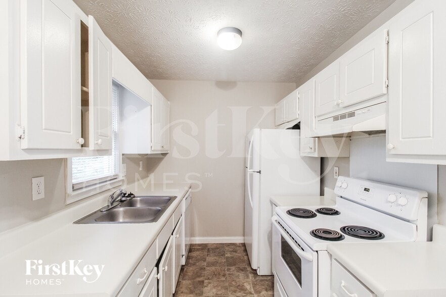 Building Photo - 262 Kesler Ct