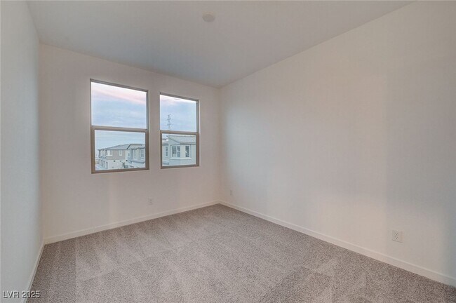 Building Photo - 2537 Monolith St