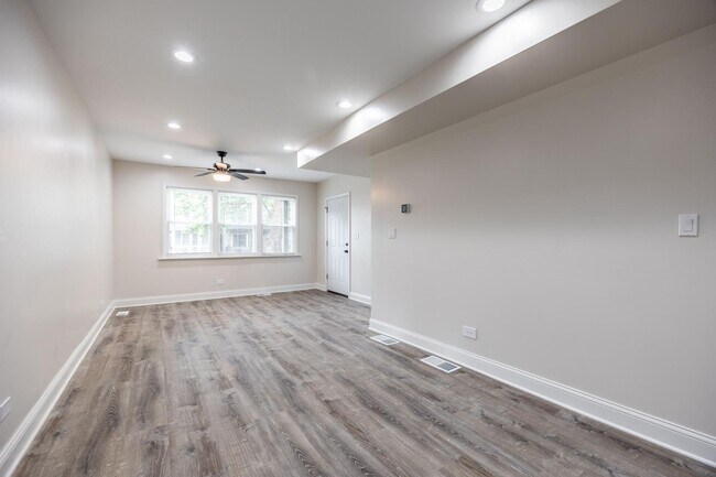 Building Photo - 2821 N Campbell Ave
