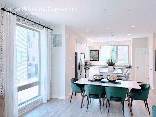 Building Photo - 3110 Evergreen Walk