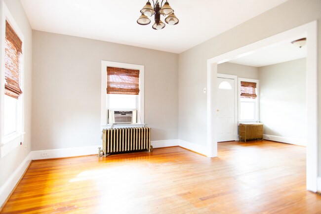 Building Photo - 4510 Dix st