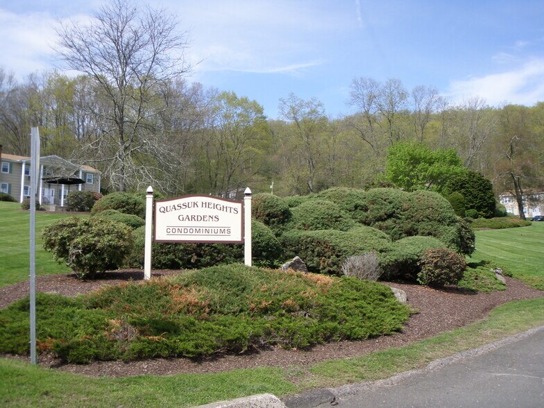 Primary Photo - 31 Pilgrim Trl