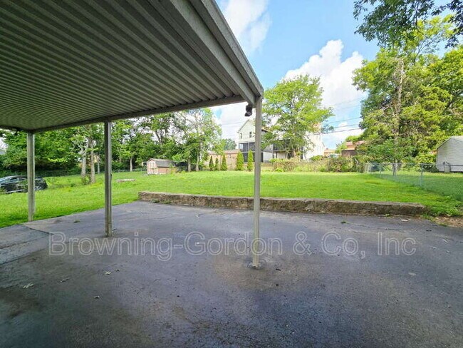 Building Photo - 6468 Thunderbird Dr